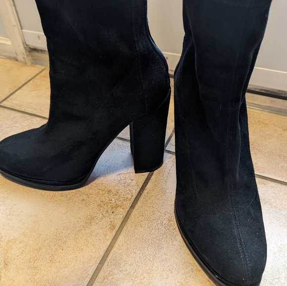 Guess 9.5M ankle booties - Picture 6 of 6